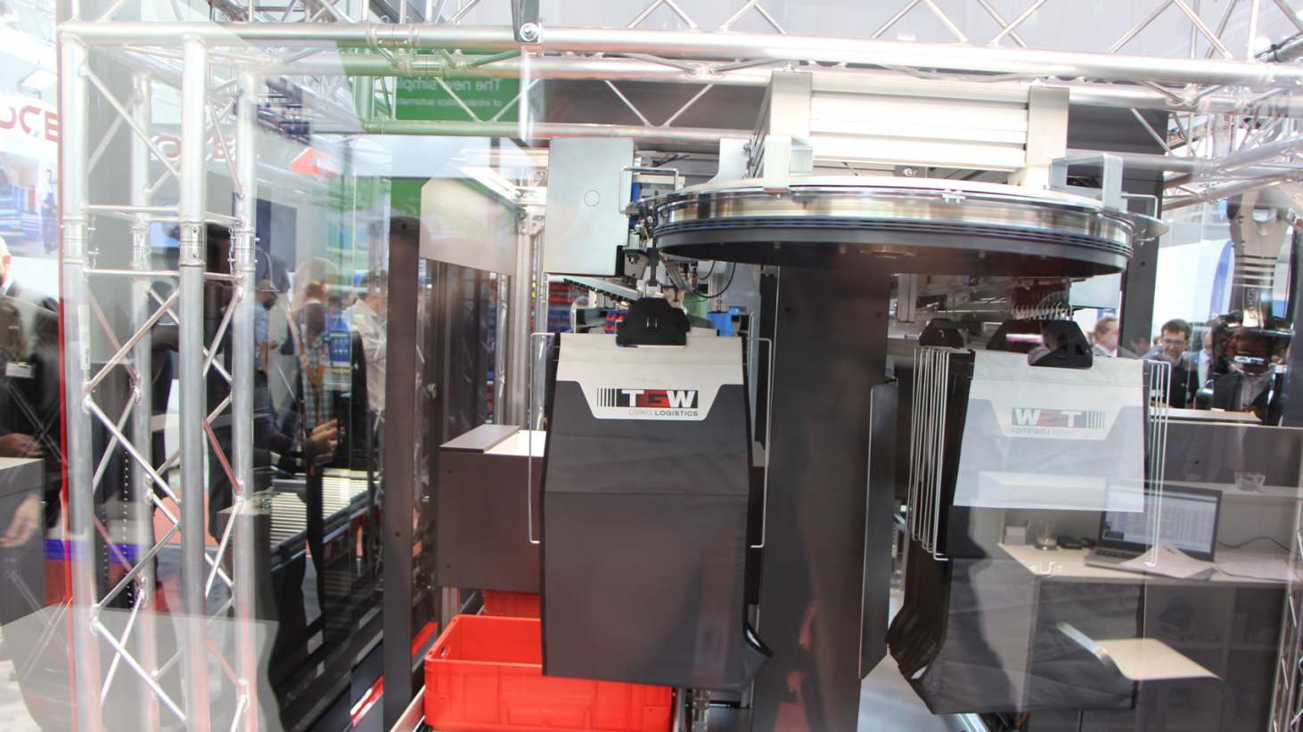 Smart warehousing_667