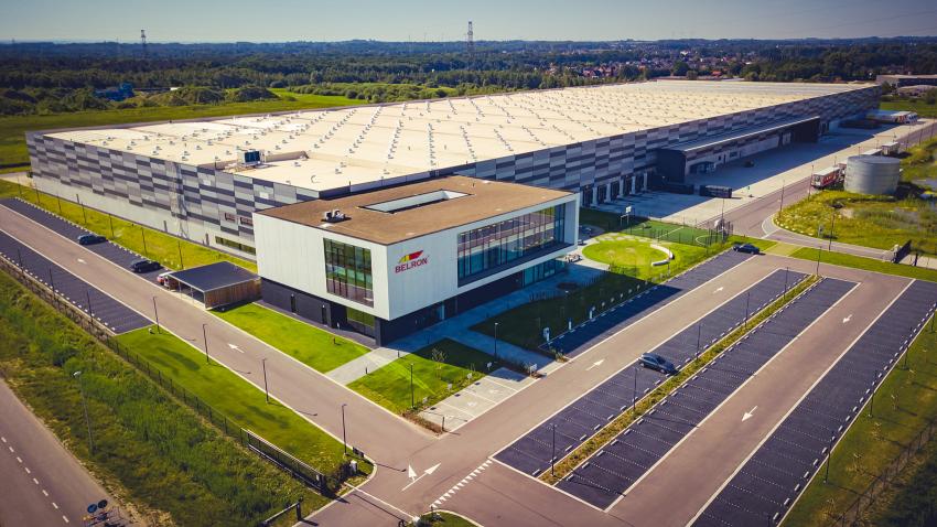 Mega-distributiecentra _983